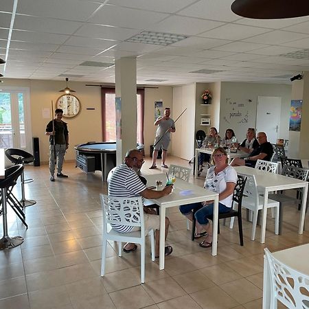 Hotel Val St Georges Saint-Georges-de-Luzençon Esterno foto